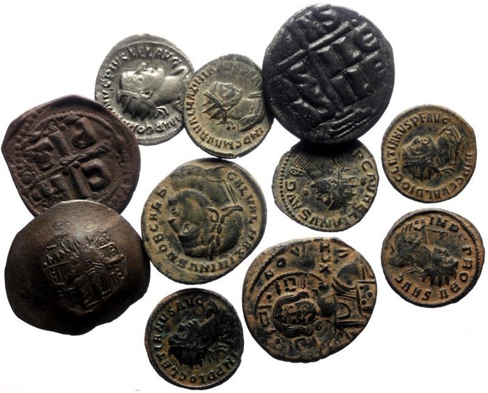 Byzantinske rige. 11 AE & AR coins including Byzantine Folles and Roman Antoniniani (Gordian III, Aurelian, Drobus, DIocletianus)