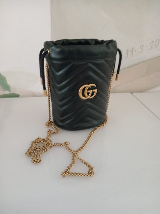 Gucci - Marmont Mini Bucket - Olkahihnallinen laukku