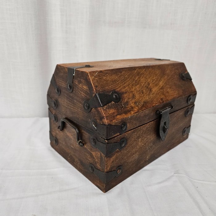 棺材 - 装饰收纳盒 - 木, 铁（铸／锻）