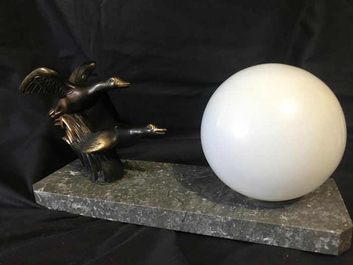 Bordlampe - Flott art deco nattlampe Ducks to the Other World - Glass, Marmor, Bronse eller Spelter