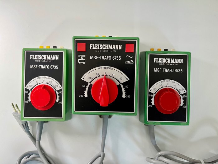 Fleischmann H0 - 6755 / 6735 - 變壓器 (3) - 無國界醫師變形金剛