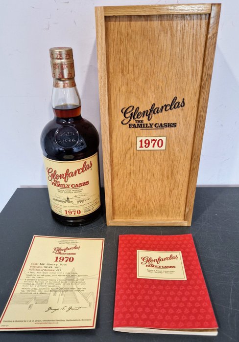 Glenfarclas 1970 - The Family Casks - Cask no. 566 - Sherry Butt - Original bottling  - 700 ml