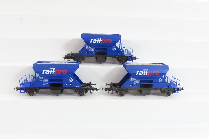Roco H0 - 67156 - Conjunto de vagones de tren de mercancías a escala (1) - Set con 3 vagones RailPro de dos ejes tipo Fccpps - NS