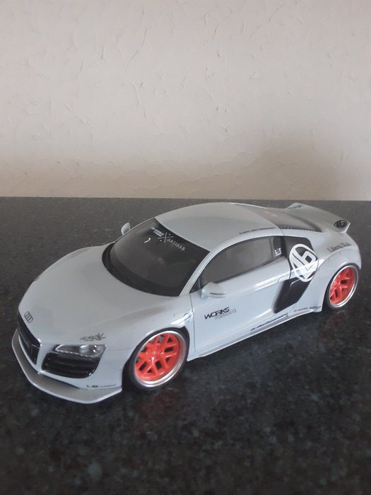 Otto Mobile 1:18 - 模型車 - Audi R8 LB Works tuning  avec 20 pouces Audi RS4 jantes alu véritable