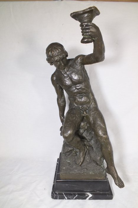 雕塑, Naakte man - 47 cm - 青铜 - 天然石材