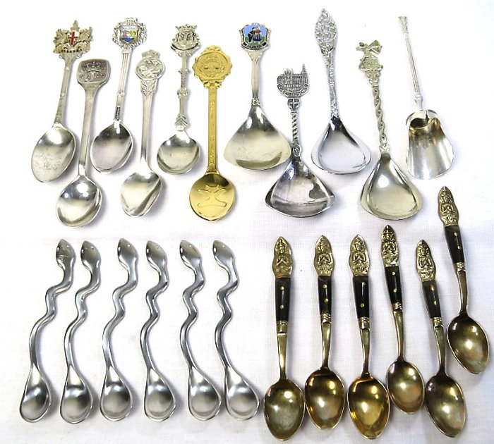 主題系列 - 22 個特殊湯匙的集合，泰式勺子，美式湯匙和糖勺