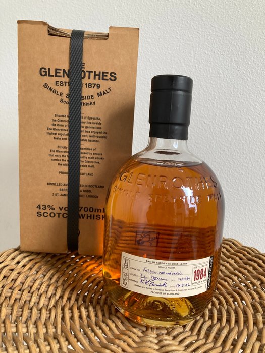 Glenrothes 1984 - Original bottling  - b. 2002  - 700ml