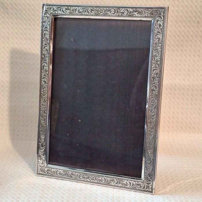 Gehaltezilver keur835/1000 - 相框- 銀色相框，木背，1960 年，尺寸。 17 x 12 厘米  - 銀