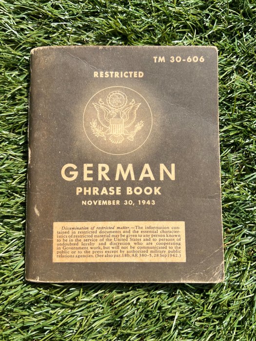 Verenigde Staten van Amerika - Official US Army Soldiers German Phrase book / language guide - Airborne - Ranger - D-Day - Liberation of Europe - 1943