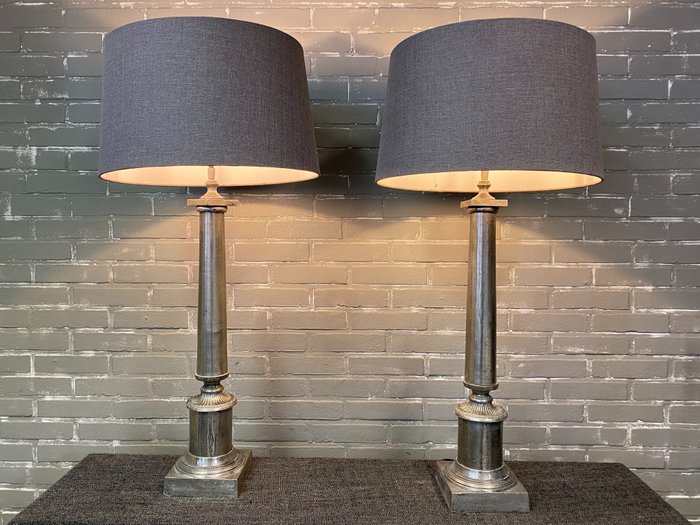 PTMD Home Collection - Tafellamp - Metaal - Twee zeer mooie XXL  tafel / salon lampen met bijpassende kappen