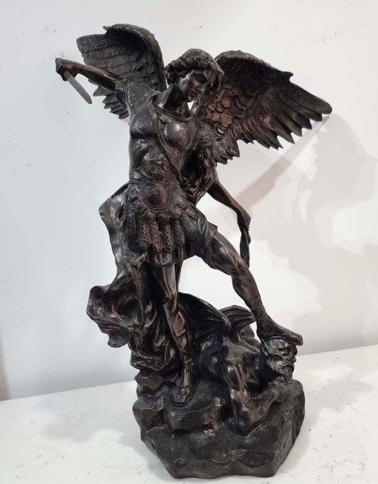 雕塑, Scultura San Michele Arcangelo in bronzo - 72 cm - 黄铜色