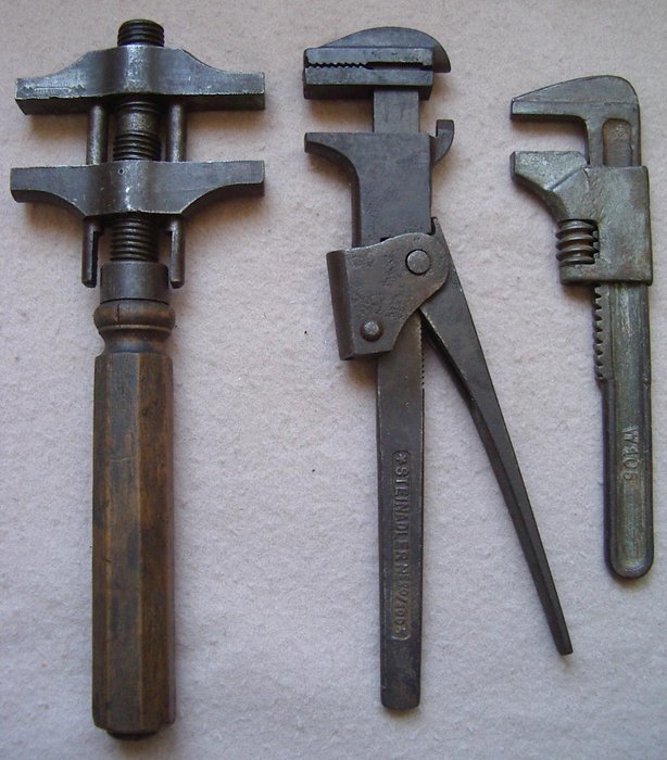 Set: 3 Antique Wrenches - Ferramenta de trabalho