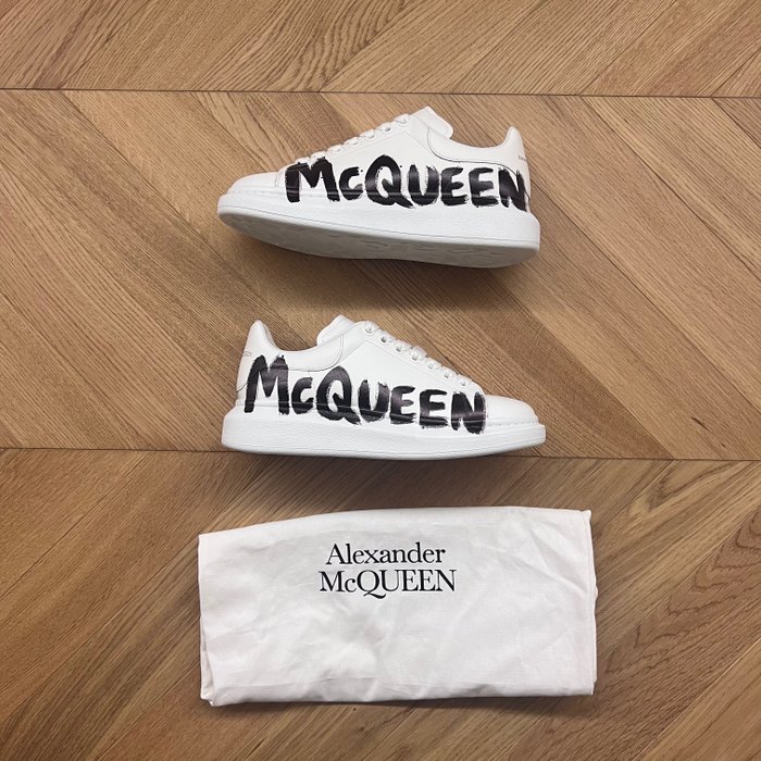 Alexander McQueen - Joggesko med lav kant - Størrelse: Shoes / EU 40