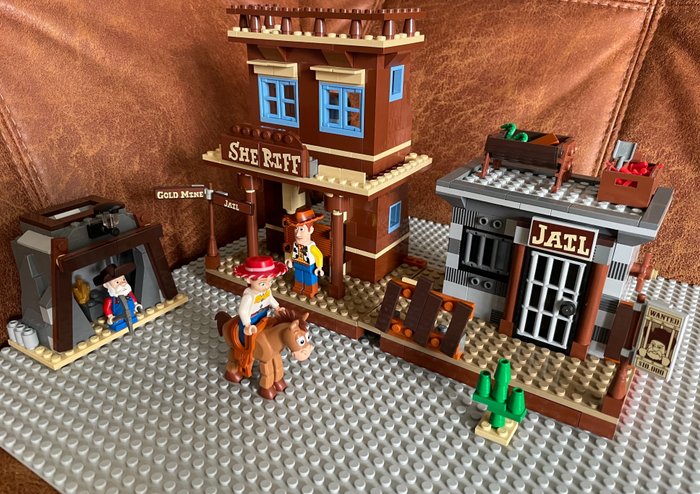 Lego - Toy Story - Toy Story: 7594: Woody's Roundup!