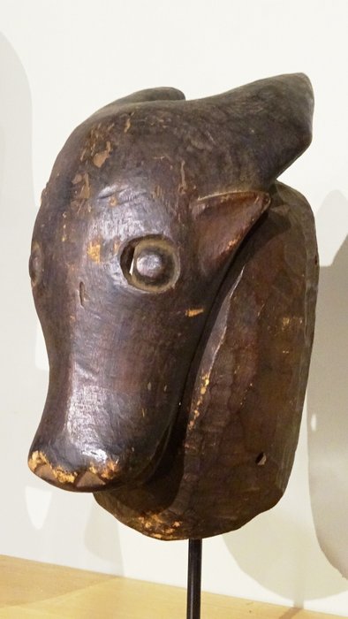 Mască de bivol zoomorf - Baule - Coasta de Fildeș
