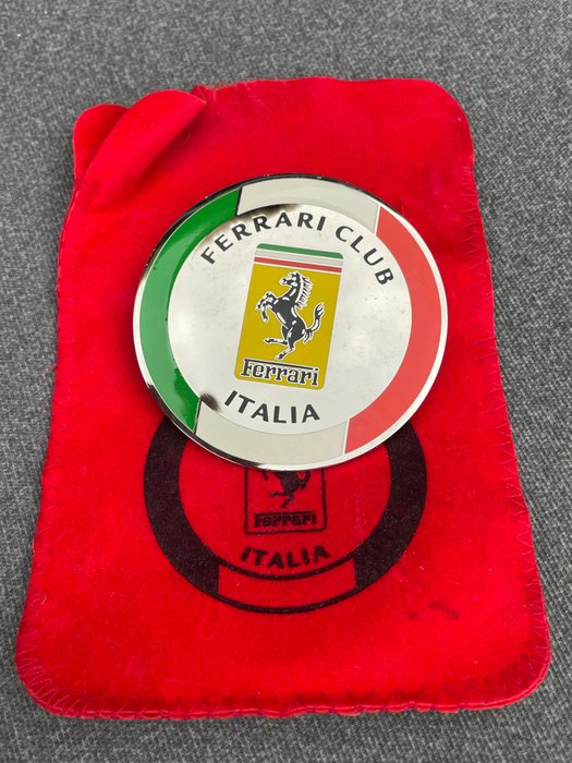 Badge Ferrari Club Italia Plaque Métal Emblem Badge Emaille - Italy - 20th - late