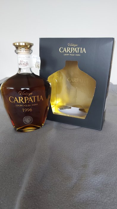 Carpatia 1996 - Luxury Polish Vodka - 700 ml