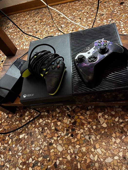 Microsoft - Xbox One - Video game console