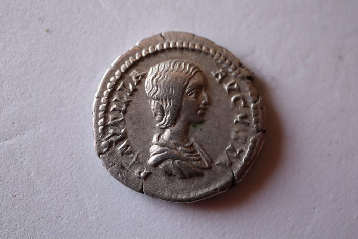 Impero romano. Plautilla († 212 d.C.). Denarius Rome - PIETAS AVGG  (Senza Prezzo di Riserva)