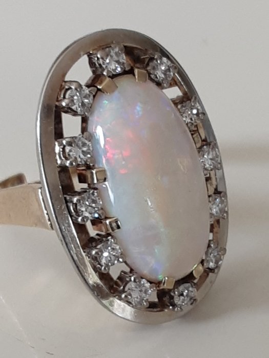No Reserve Price - Ring Full opal in 14 carat yellow gold Opal - Diamond 