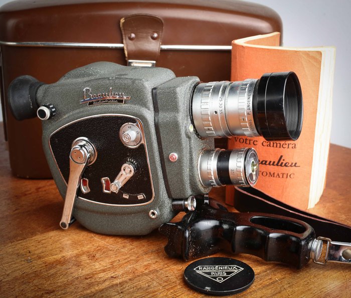 Beaulieu Automatic MAR 8  Caméra 8mm lens P. Angenieux 7,5:35 mmm 1,8  et une sacoche 電影攝影機