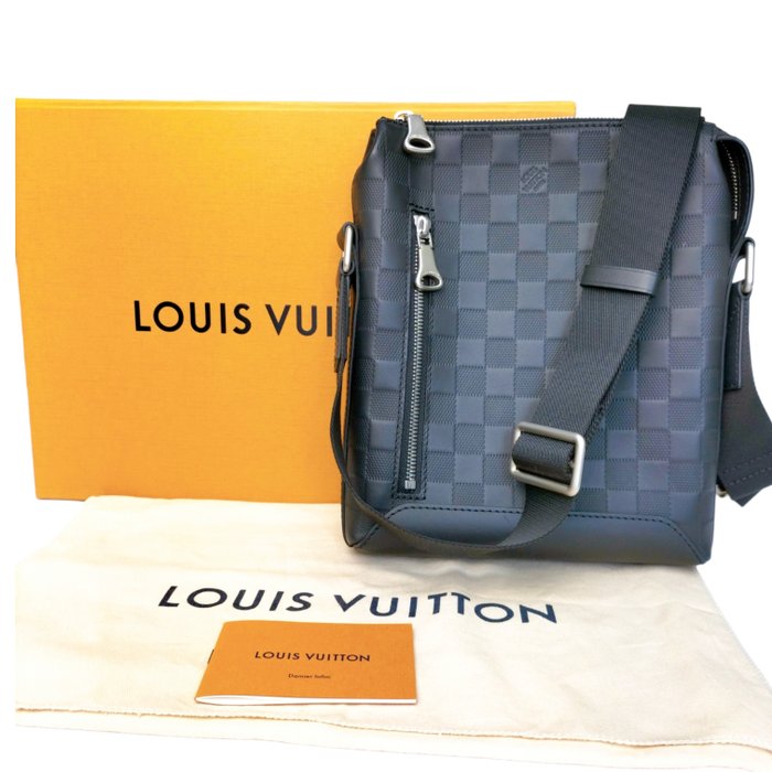 Louis Vuitton - Discovery Messenger BB - Schultertasche