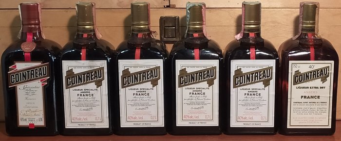 Cointreau  - b. Années 1970, Années 1980, Années 1990, Années 2000 - 70cl - 6 bouteilles