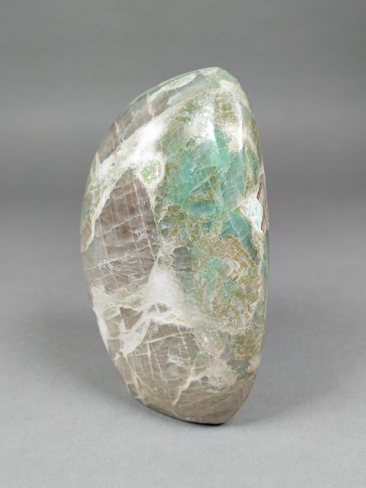 美麗的石榴石 自由形式 - 高度: 13.3 cm - 闊度: 9.5 cm- 935 g