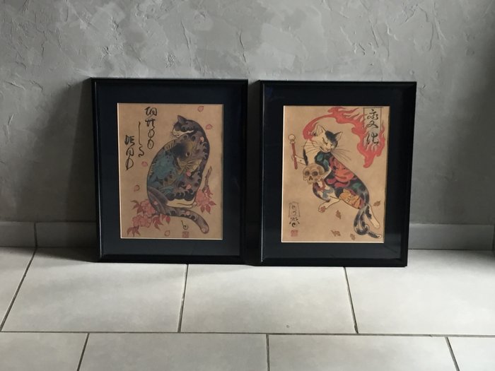 Horitomo 彫巴 - 2 C打印 - Monmon Cats - duo Monmon Cats tattoo- Carpe Koï/squelette tatto- Neko invocation kitsune  tattoo-Reproduction - 2015