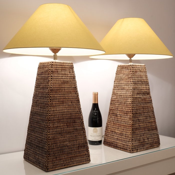 Lampe de table - Un Ensemble de Grandes Lampes de Table de Luxe en Rotin XL - Hauteur 70 cm