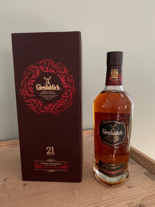 Glenfiddich 21 years old - Gran Reserva Rum Cask Finish - Original bottling  - 700 ml