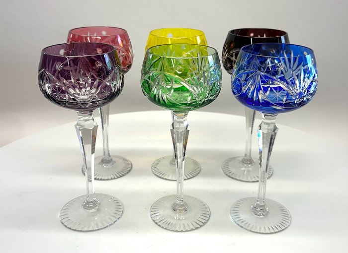 Zes gekleurde geslepen kristallen glazen - Pahar de vin (6) - Cristal