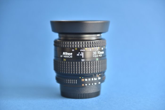 Nikon AF Nikkor 35-70mm f3.3-4.5 Macro Ai-S + Accessoires * Objectif à focale variable