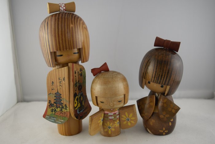 Et sæt med 3 Angel Kokeshi - Tomio Ishida - Træ - TOMIO ISHIDA - Japan - Shōwa-periode (1926-1989)