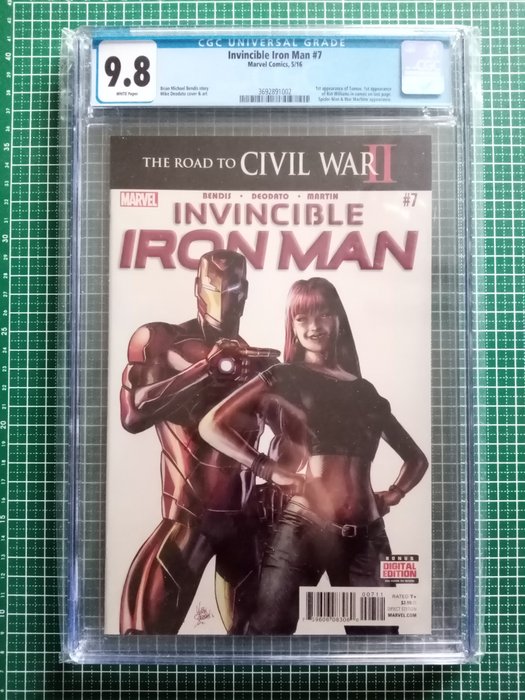 Invincible Iron Man 7 - 1st full appearance of Riri Williams - 1 Graded comic - Begrænset udgave - 2016 - CGC 9.6