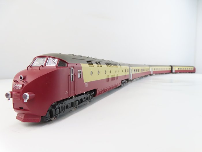 Trix H0 - 22132 - 火車單元 (1) - 4 件組 TEE 火車套裝 DE IV - NS
