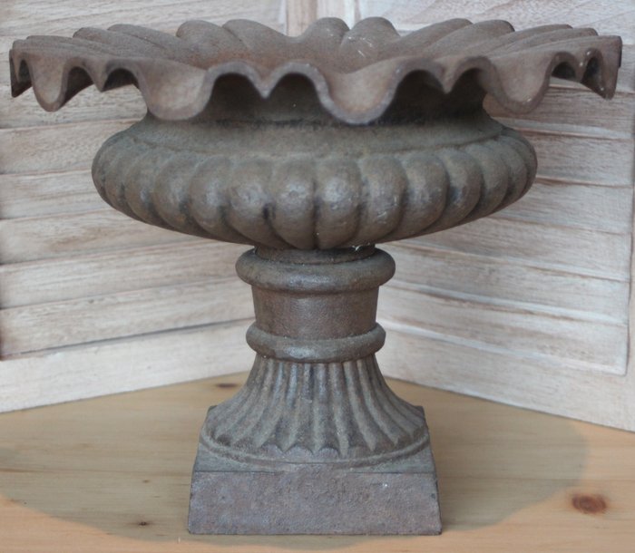 花瓶 -  扇形边 7.5 公斤  - 铁（铸）