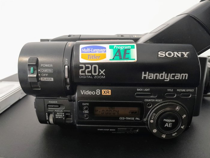 Sony CCD-TR415E PAL. Analoge videocamera