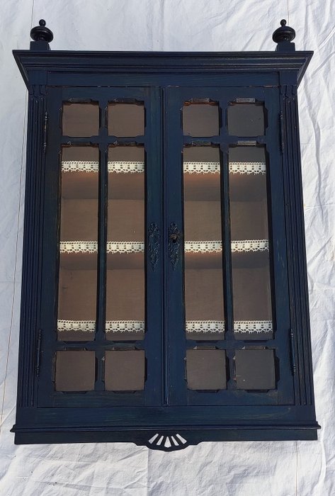 Vitrineskap - Våningshus vegg vitrineskap - Tre, glass og metall