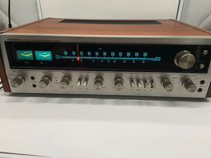 Pioneer - SX-828 Amplificador integrado de estado sólido