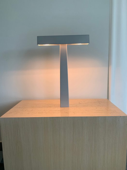 Vibia - Tischlampe - Bei Abble 5260 - Metall
