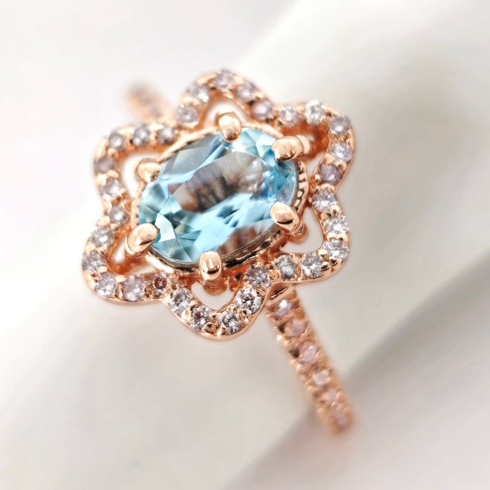 14 karat Rosegull - Ring - 0.75 ct Akvamarin - Diamant