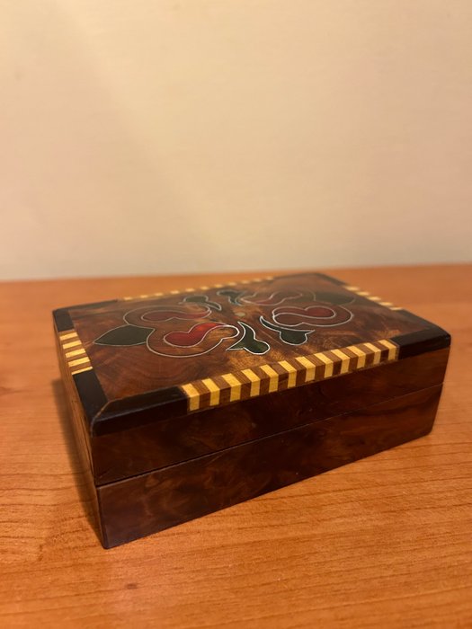Jewellery box - Wood