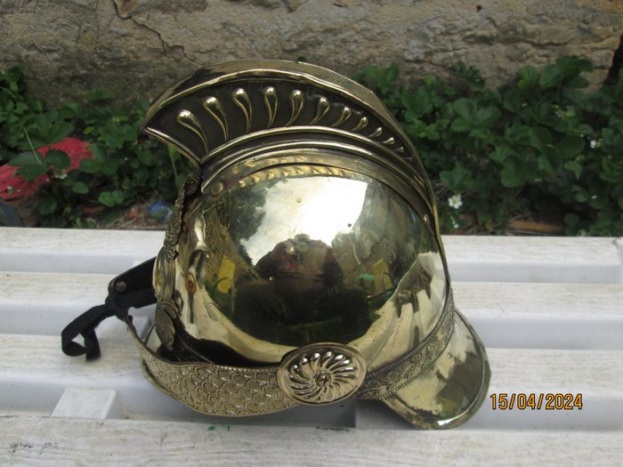 法国 - 消防队员 - 军用头盔 - 堪称乡村风格的精美 1840 消防头盔 - 1840