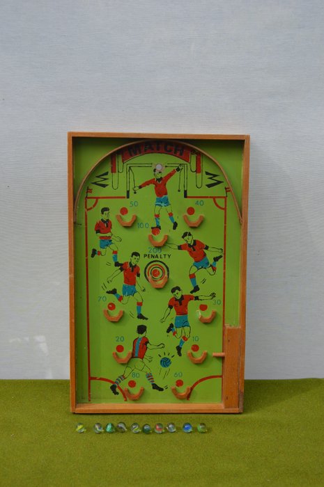 unknown  - Flipperautomat Vintage knikkerspel / flipperkast van hout, voetbalvoorstelling Match - 1950-1960 - England