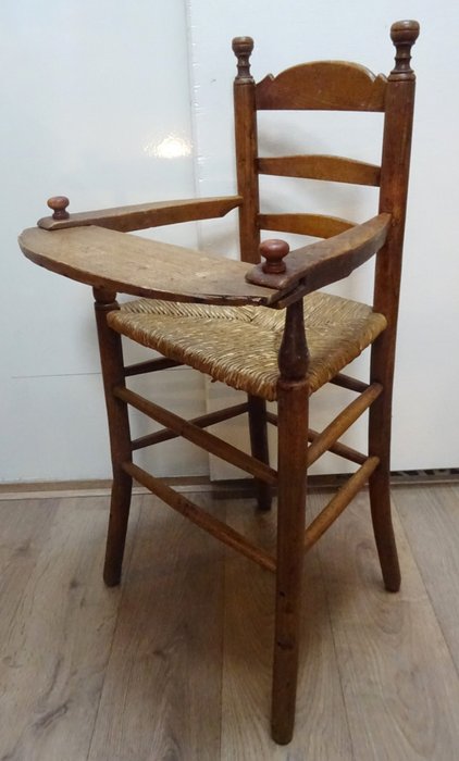 Krzesełko dziecięce - Drewno