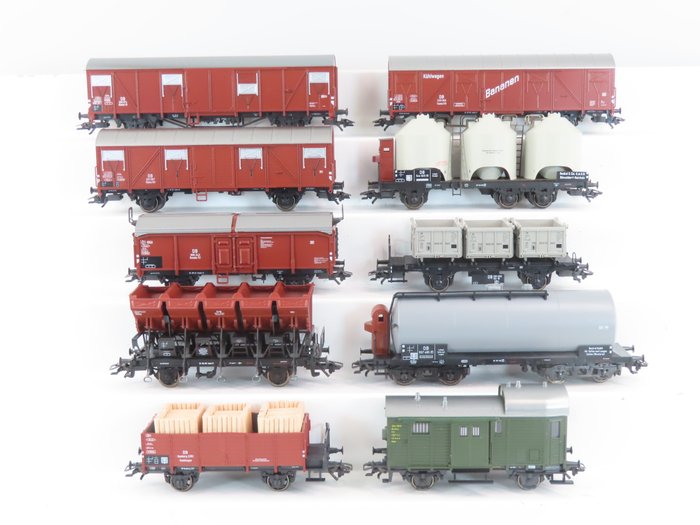 Märklin H0 - 48786 - 模型貨運火車組合 (1) - 10 件貨車套裝“10 年貨車 fertigung Sonneberg”，包括一輛 2 軸滑動車頂車 - DB