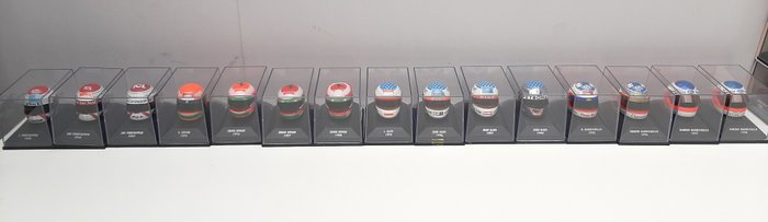 Minichamps 1:8 - Miniatura de carro - 15X F1 Helmet Collection Formula 1 Many Drivers + Years - J. Verstappen + E. Irvine + J. Alesi + R. Barrichello / 1995 + 1996 + 1997 + 1998