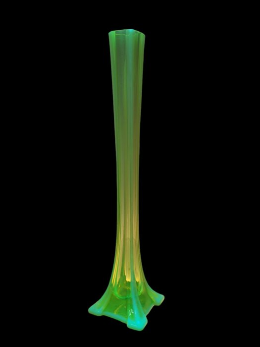 Val Saint Lambert - 花瓶 -  索利弗洛尔  - 铀玻璃