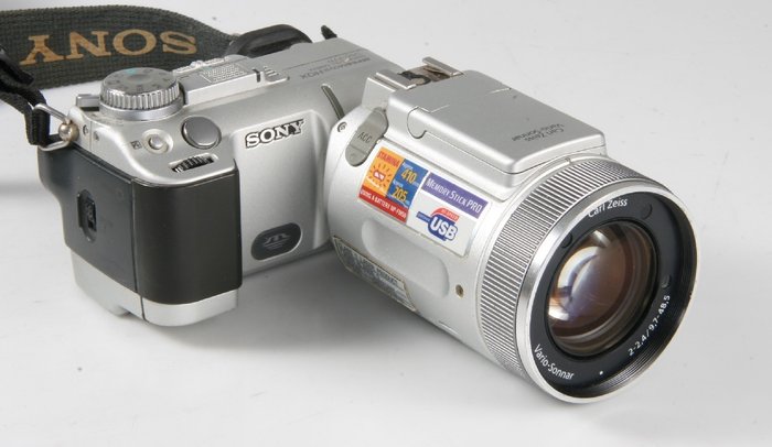 Sony DCS-F717 - vintage collecters item - Digikamera